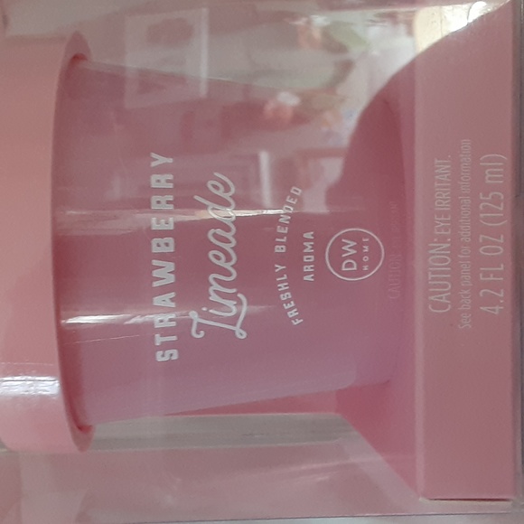 DW Home Other - DW Home Strawberry Limeade Scented Reed Diffuser